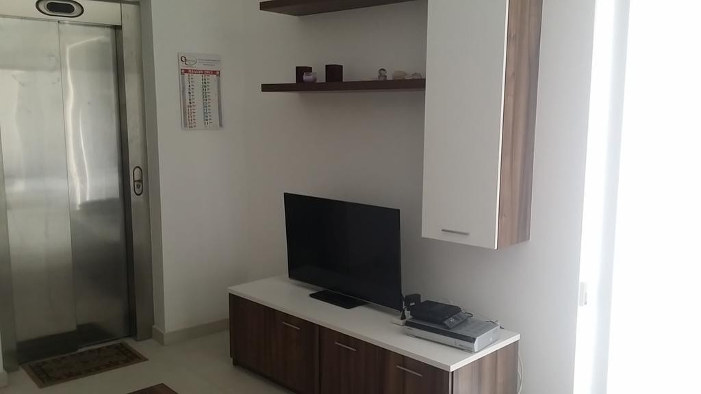 Paceville Montecarlo Apartments سانت جوليان الغرفة الصورة