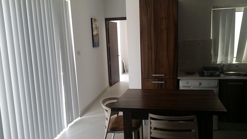 Paceville Montecarlo Apartments سانت جوليان الغرفة الصورة