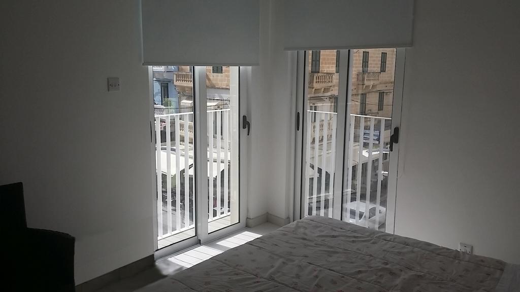 Paceville Montecarlo Apartments سانت جوليان الغرفة الصورة